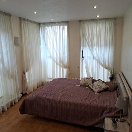 Andyshaun Service Appartments Riga Exterior foto